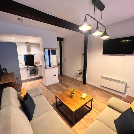 Stunning Liverpool City Center Apartment ภายนอก รูปภาพ