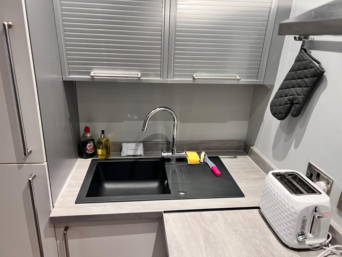 Stunning Liverpool City Center Apartment ภายนอก รูปภาพ